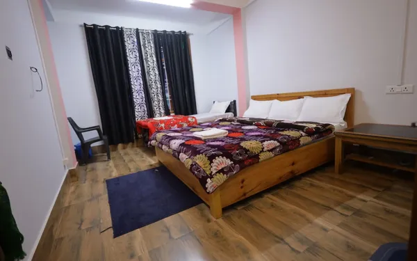 Kyede Homestay 3-Bed Family Room